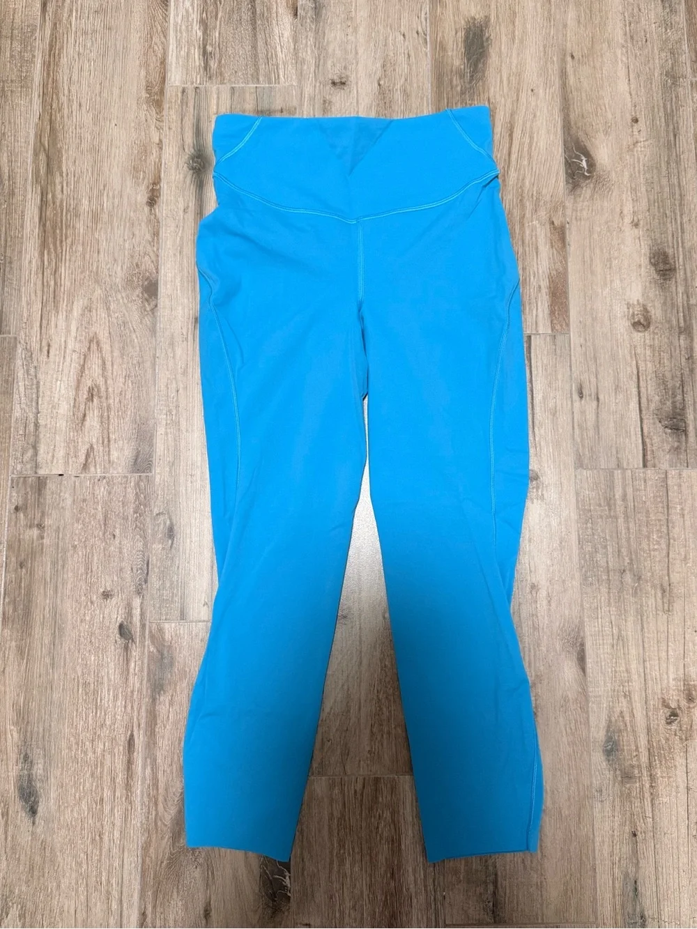 Lululemon Base Pace Blue Turquoise Size 8 High-Waist Crop 23 Inch Leggings